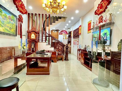 Chính chủ cho thuê nhà 5 tầng ĐẦY ĐỦ tiện nghi. Uu tiên hộ gia đình 2