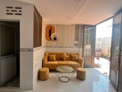 Bán nhà giá rẻ  cho anh chị em có tài chính thấp ngay quốc lộ 50 nằm ngay trung tâm 0