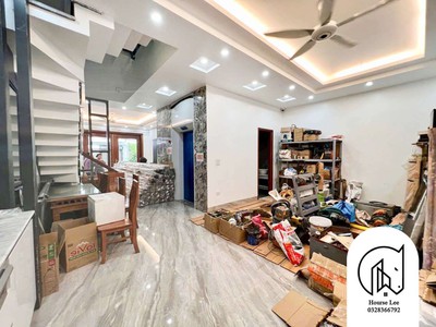 Nhà đẹp ngọc thụy long biên ngõ thông oto rộng 100m 5 tầng thang máy mặt tiền: 5.2m 15 tỷ 2