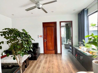 Nhà đẹp ngọc thụy long biên ngõ thông oto rộng 100m 5 tầng thang máy mặt tiền: 5.2m 15 tỷ 4