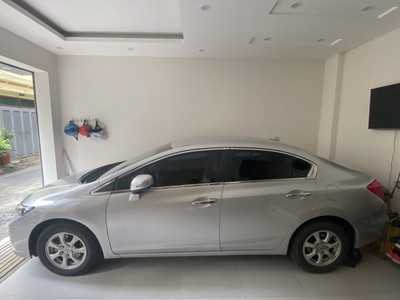 Gia đình cần bán xe Honda civic đk tháng 9/2013, tư nhân chính chủ. 1