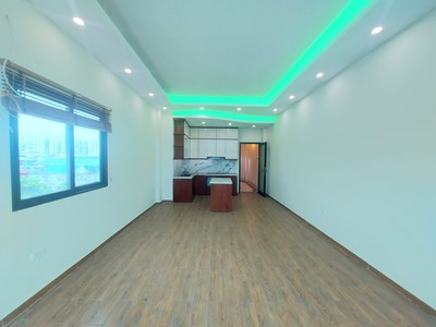 Bán nhà mặt phố Chu Huy Mân-57M 13TỶ-6T thang máy-vỉa hè 3M-kinh doanh đỉnh 4