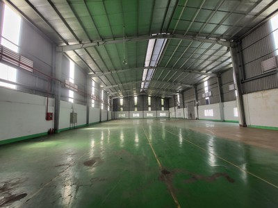 Cho thuê 1700m2 Đất   Xưởng Bến cát giá 75 triệu, Nền EPOXY , PCCC Vách tường 1