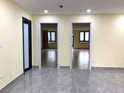 Bán Tòa Văn Phòng 8 Tầng Phố Trần Thái Tông. DT 145m2. Đang cho thuê 155tr/th. Giá 78 TỶ 9