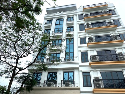 Bán Tòa Văn Phòng 8 Tầng Phố Trần Thái Tông. DT 145m2. Đang cho thuê 155tr/th. Giá 78 TỶ 2