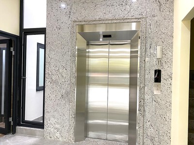 Bán Tòa Văn Phòng 8 Tầng Phố Trần Thái Tông. DT 145m2. Đang cho thuê 155tr/th. Giá 78 TỶ 4