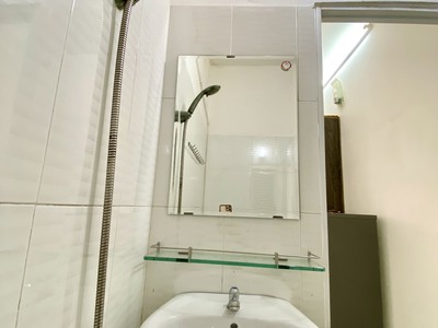 Còn duy nhất 1 phòng 20m2 full nội thất ngay huỳnh tấn phát phường bình thuận q7 4