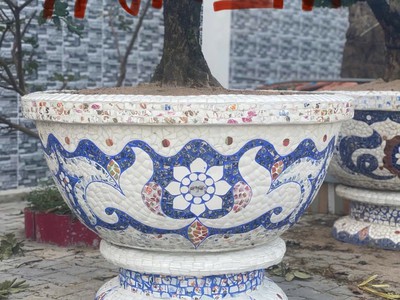 Chậu hoa dán miễng sành - chậu khảm sành sứ - nghệ nhân dán miễng sành sứ ,khảm miễng 10