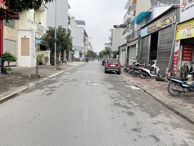 Chính chủ bán 96,9m2 đất khu BT1 Phúc Lợi, Long Biên. Ngay cạnh trường học các cấp và chợ 1