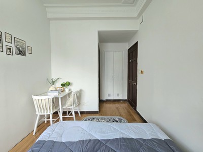 Cho thuê căn hộ dịch vụ quận 7 cao cấp mặt tiền Nguyễn Thị Thập 2