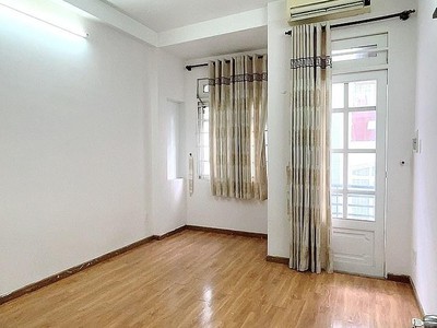 Hẻm xe hơi đỗ cửa - cách mặt tiền 2 căn - 30m - 4 tầng - nhỉnh 5 tỷ - nguyễn thượng hiền - bình 2