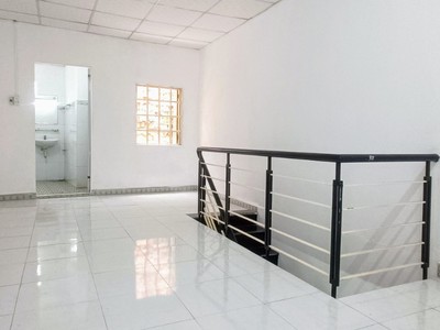 Chưa tới 2 tỷ, 2 tầng, hoàng diệu, lô góc 2 mặt kiệt. 2