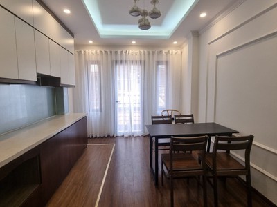 Cầu giấy- kinh doanh- ô tô- phân lô- văn phòng - hai thoáng   10 tỷ 4