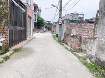 Hoa hậu có 102  tại mai nội mai đình dt 65 m fun thổ cư cần bấn gấp vì hết tiên để vào 2