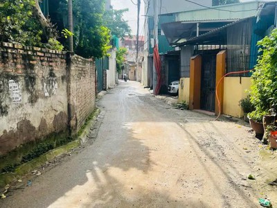 Mảnh đất hot phúc lợi 32m,mt 3.5m nhỉnh 2 tỷ.thửa đất vuông vắn,ngõ ôtô thông thoáng 0