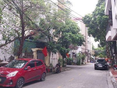 Bán Đất Phân Lô, Phố Chu Huy Mân, Phúc Đồng, 82m2, MT4.5m, Vỉa Hè, Kinh Doanh, Ô Tô Tránh 1