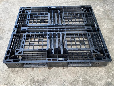 Thanh lý pallet cũ 1300 1100 120mm giá rẻ 220k 1