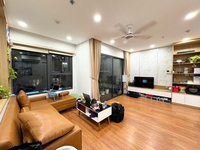Bán căn hộ 2n  full nội thất, 64m ban công tn, gía 4 tỉ bao phí. vinhomes smart city i4 1