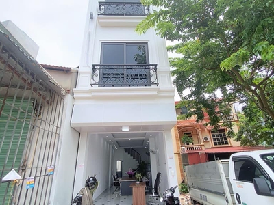 Siêu hiếm.bay nhanh,ô tô qua nhà ,xung quanh tiện ích đầy đủ không thiếu gì,  giá rẻ nhất khu vực 2