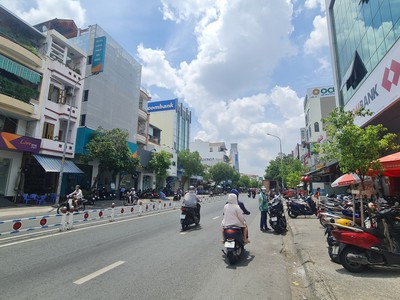 Hiếm-cho thuê nhà mặt tiền nguyễn sơn 240m2, 1 lầu- ngang 12m 4