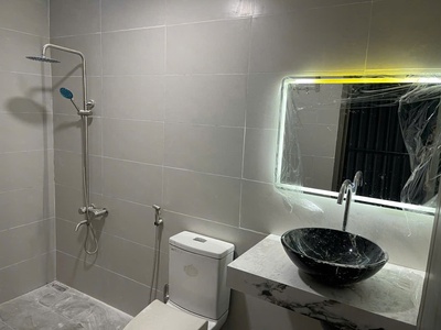 Cần cho thuê căn kinh doanh mặt tiền nguyễn văn linh q.7 4