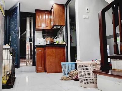 Hiếm chỉ 3.4 tỷ ô tô tránh- vỉa hè - vừa ở vừa kinh doanh, 50m2 tại đường bưởi - ba đình. 0