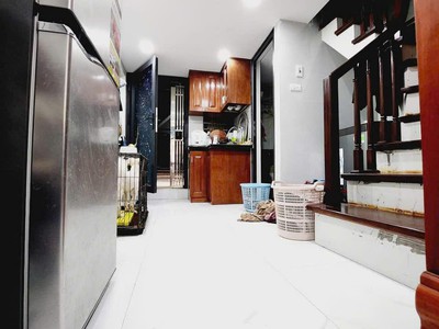 Hiếm chỉ 3.4 tỷ ô tô tránh- vỉa hè - vừa ở vừa kinh doanh, 50m2 tại đường bưởi - ba đình. 2