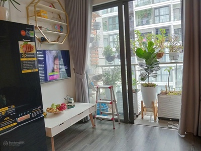 Chính chủ bán căn góc chung cư tòa tonkin 1 vinhomes smart city 2 ngủ 2 vs full đồ 61,5m2 0