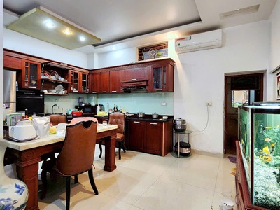 Bán nhà lạch tray, diện tích 60m 4 tầng ô.tô đỗ cửa giá 5.8 tỉ gần đình đông 1