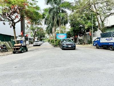 Cần bán 80m2 đất đấu giá Việt Hưng, Long Biên. Đường đôi rộng 25m, siêu thoáng 0