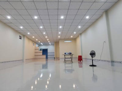 Cho thuê nhà mới 100 kinh doanh mặt tiền đường nguyễn văn cừ, p.cái khê 3