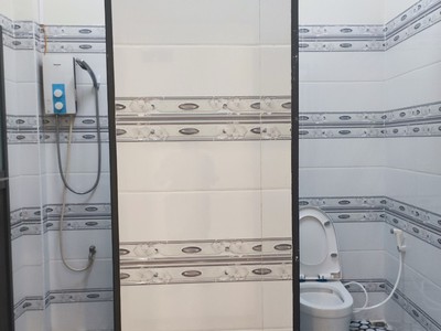 Cho thuê nhà mới 100 kinh doanh mặt tiền đường nguyễn văn cừ, p.cái khê 4