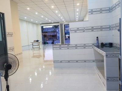 Cho thuê nhà mới 100 kinh doanh mặt tiền đường nguyễn văn cừ, p.cái khê 2
