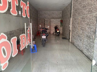 Quận tân bình   mặt bằng cho thuê nhà kinh doanh đẹp lắm, mt 1004 cmt8, f.5 , tel : 2