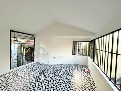 Siêu hiếm- 100 mét ra phố - thoáng trước sau - gần hồ ba mẫu - nhà đẹp ở luôn 4