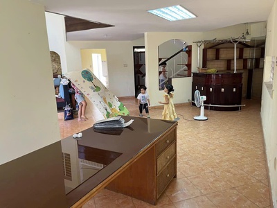 Cho thuê villa sân vườn thảo điền 10x20 4pn 4wc đường xe hơi, đậu 2 xe thoải mái chỉ 30 triệu - giá 0