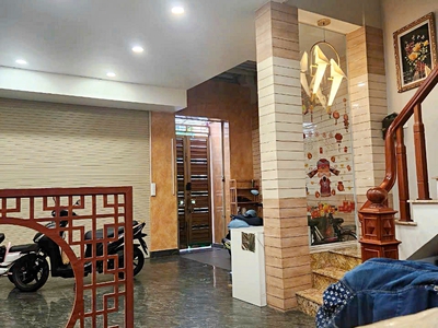 Cho thuê nhà 308 Nguyễn Văn Đậu, Phường 11, Quận Bình Thạnh. Trệt, 4 lầu DT 500m2 chỉ 80tr 2