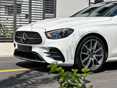 Bán xe Mercedes E300 Trắng/Nâu 2021 giá 1,949 tỷ 1