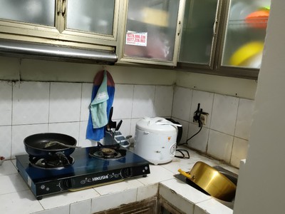 Bán gấp giá rẻ nguyễn văn linh 10m/30m, 4 tầng, mặt tiền 3.3m, 2.55 tỷ long biên.   23/8/2024 bán 2