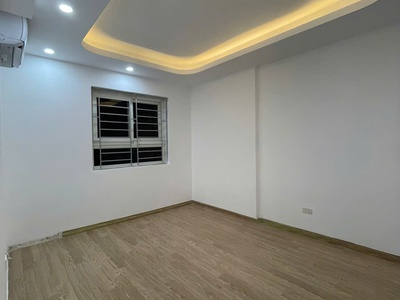 Chính chủ cần bán căn hộ 65m tầng đẹp view thoáng, mới được lắp đặt full nội thất tại KDT Thanh Hà C 1