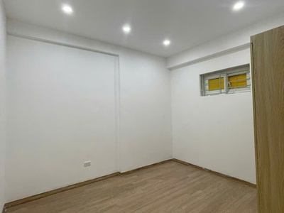 Chính chủ cần bán căn hộ 65m tầng đẹp view thoáng, mới được lắp đặt full nội thất tại KDT Thanh Hà C 2