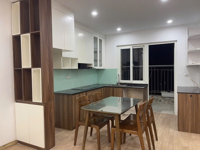 Chính chủ cần bán căn hộ 65m tầng đẹp view thoáng, mới được lắp đặt full nội thất tại KDT Thanh Hà C 4