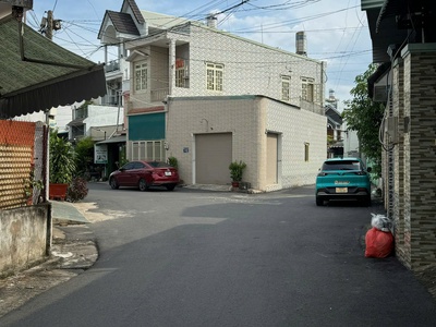 Bán nhanh nhà 2 mặt tiền 1 trệt 1 lầu Trung Dũng đối diện công an Thành phố 2