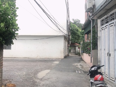 Ô tô ,kinh doanh, nở hậu, cực hiếm không có mảnh thứ 2. 1