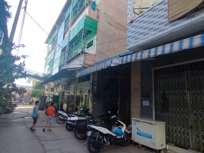 Bt 3x hàng hiếm 1/ bình tân dt 68m2 hẻm 4m đúc 2 tầng 3pn 0