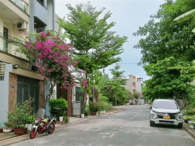 Xe hơi chạy vi vu - đường bưng ông thoàn   quận 9 - nhà mới xây dựng 3 tầng đẹp nung ninh - nhỉnh 6 1