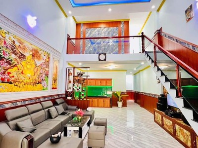 Nhà mới xây mới tinh 1 trệt 1 lửng 3 phòng ngủ sổ riêng đã có thổ cư 0