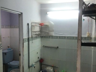 Nhà liên khu 1-6 - 44m2 - 3 tầng - chỉ 3.7 tỏi 4