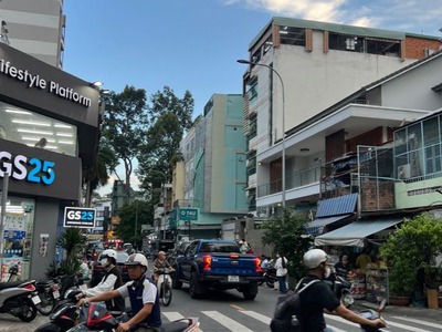 Bán nhà 2 tầng, 45m2, hoà hảo, quận 10, sát mt hẻm thông, chỉ 7.4 tỷ 1