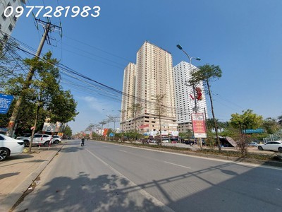 Bán gấp đất dv đh thành đô, phân lô, 2 ô tô giá 7.05 tỷ 1
